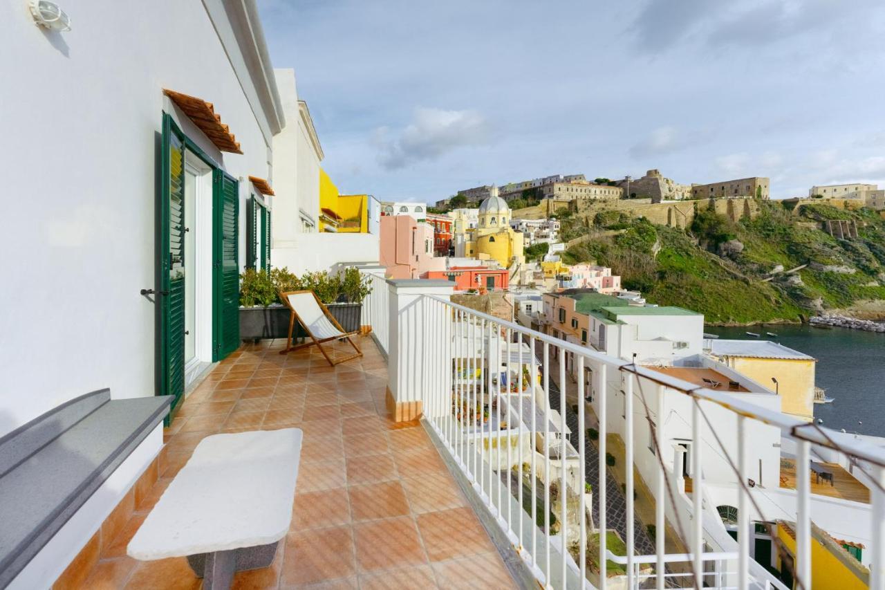 Torretta Corricella- Punta Pizzaco Apartment Прочида Екстериор снимка