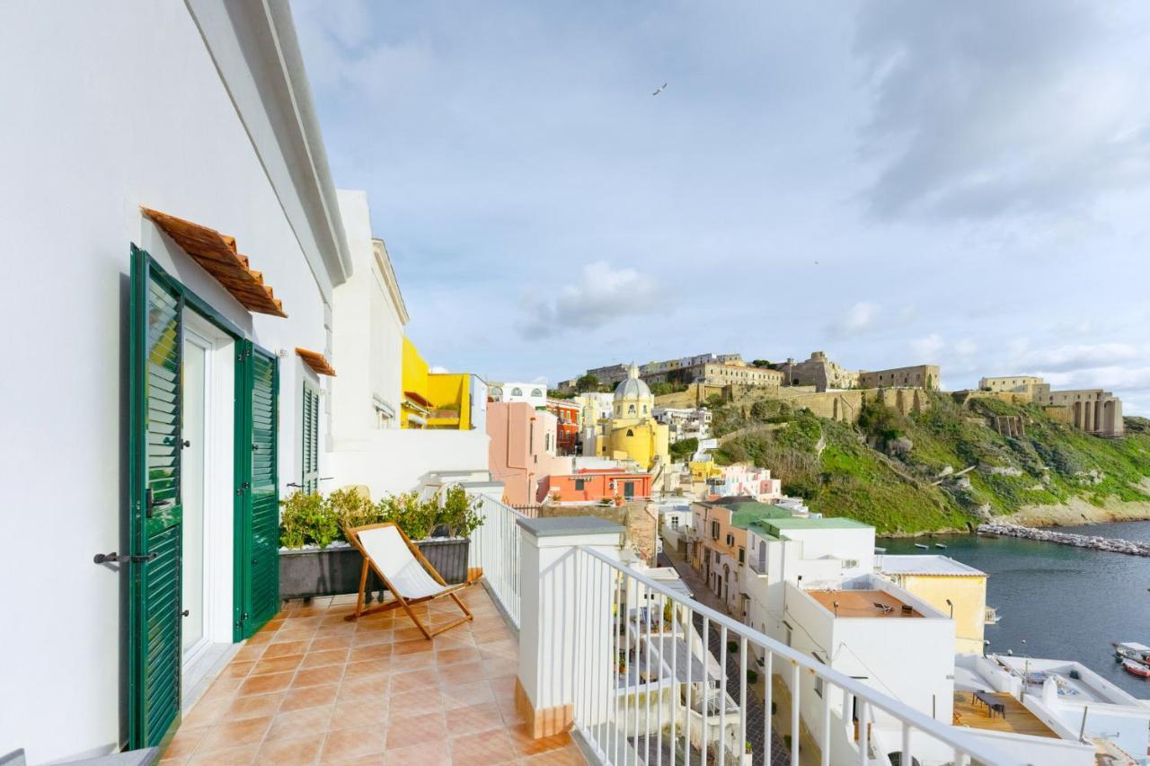 Torretta Corricella- Punta Pizzaco Apartment Прочида Екстериор снимка
