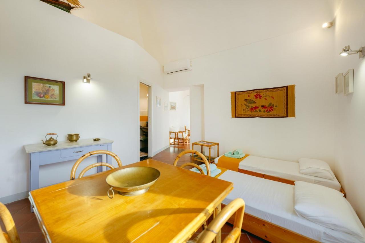 Torretta Corricella- Punta Pizzaco Apartment Прочида Екстериор снимка