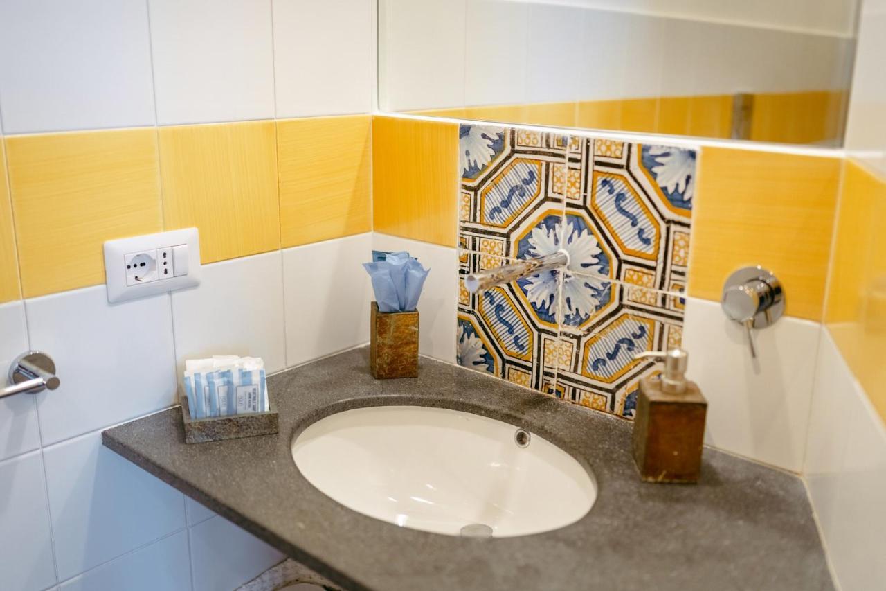 Torretta Corricella- Punta Pizzaco Apartment Прочида Екстериор снимка