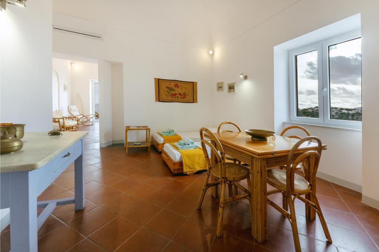 Torretta Corricella- Punta Pizzaco Apartment Прочида Екстериор снимка