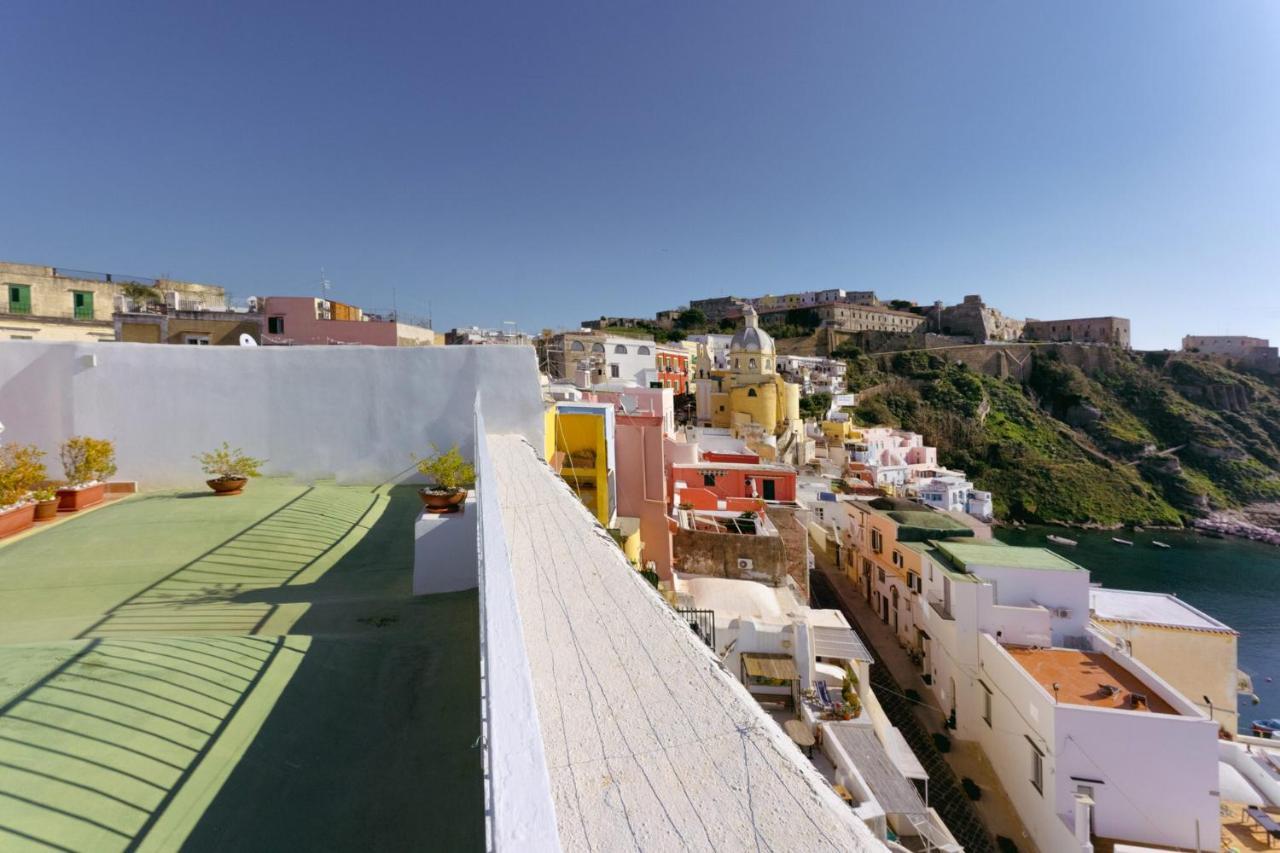 Torretta Corricella- Punta Pizzaco Apartment Прочида Екстериор снимка
