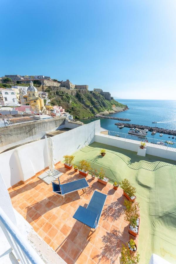 Torretta Corricella- Punta Pizzaco Apartment Прочида Екстериор снимка