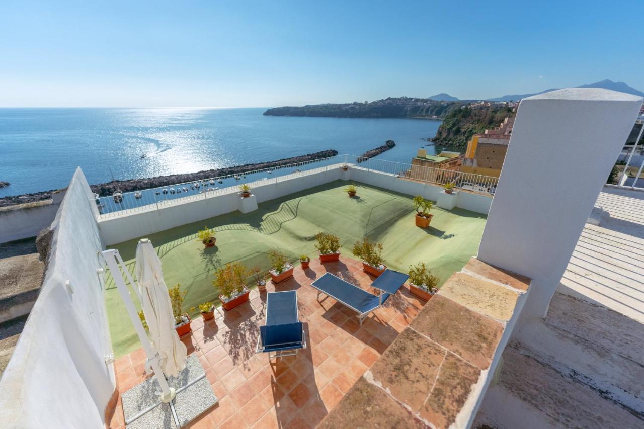Torretta Corricella- Punta Pizzaco Apartment Прочида Екстериор снимка